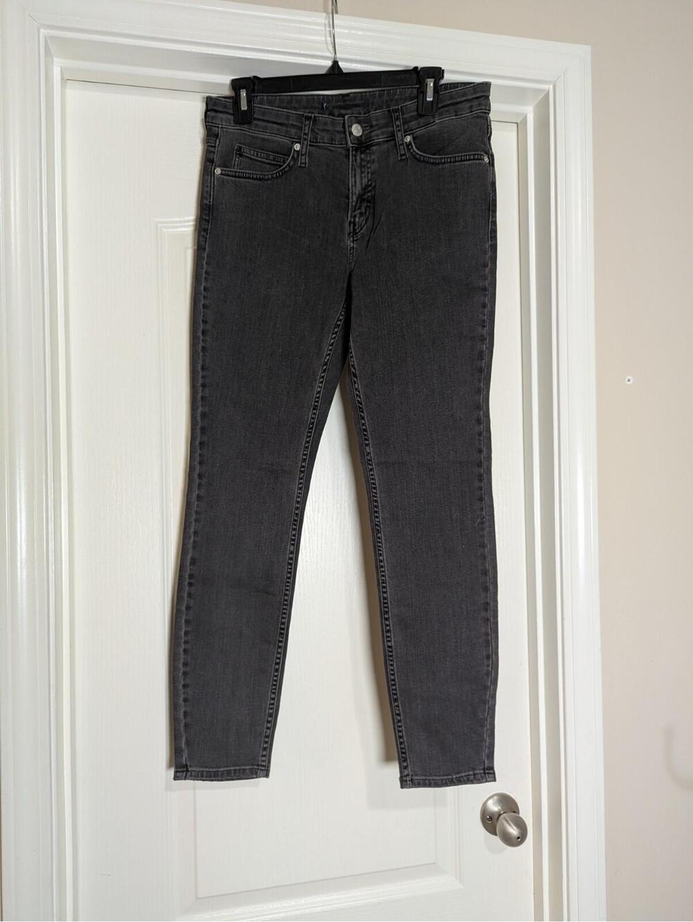 Women's Calvin Klein Black Skinny High Rise Jeans 29x30 Grunge 90s